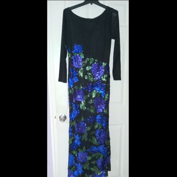 gown - Picture 1 of 3